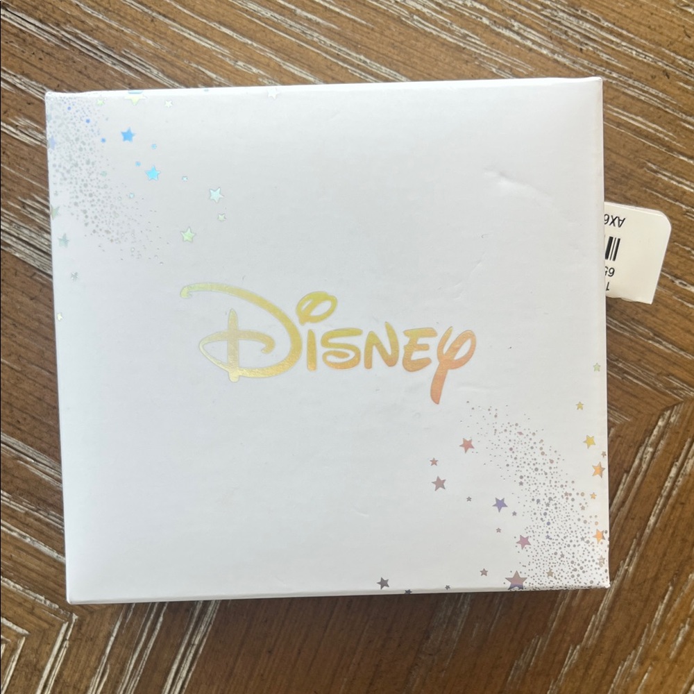 Disney Bowtiful Minnie Necklace - Picture 3 of 3